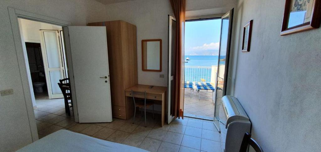 Appartamenti Villa Miramare Capoliveri  Extérieur photo
